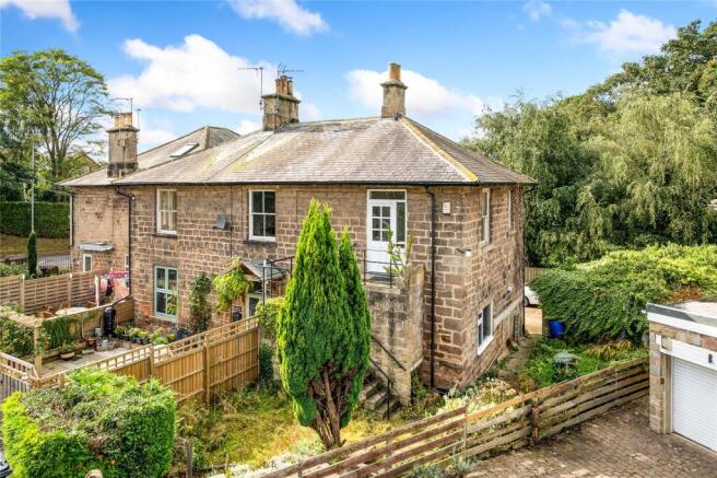 3 bed property, in Park Terrace, £220,000