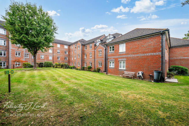 2 bed property, in Marvels Lane, £220,000