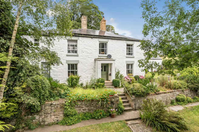 5 bed property, in Bron Y Wern, £525,000