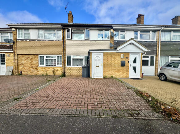 3 bed property, in Sutton Hall Road, £525,000
