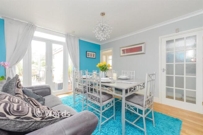 3 bed property, in Langdale Crescent, £550,000