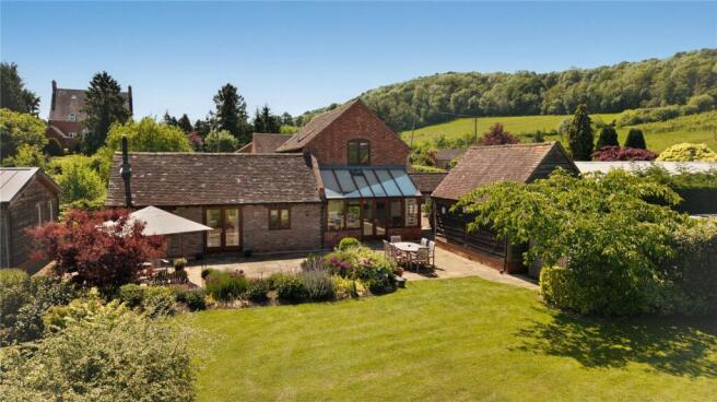4 bed property, in Batchcombe Lane, £850,000