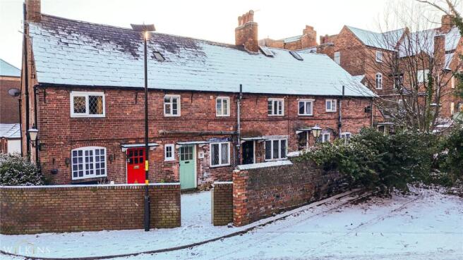 3 bed property, in Old Bank Place, £245,000