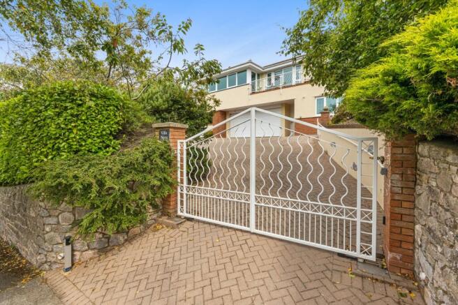 5 bed property, in Thatcher Avenue, £1,850,000