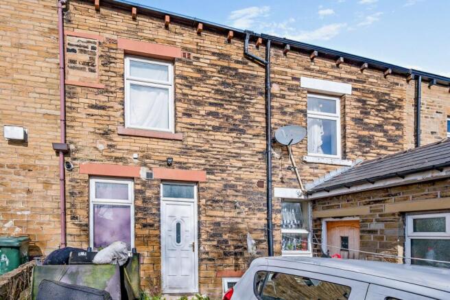 3 bed property, in Silverdale Road, £116,000