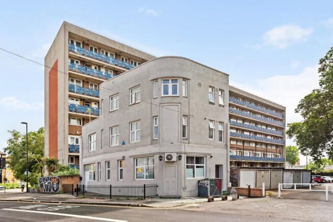 Land, in Bush Road, £700,000