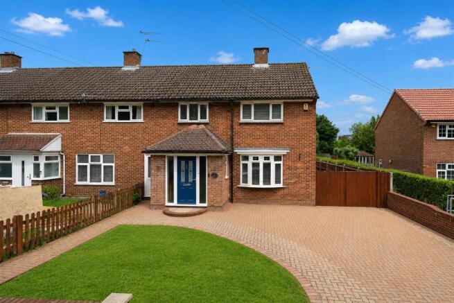 3 bed property, in Shenley Lane, £630,000