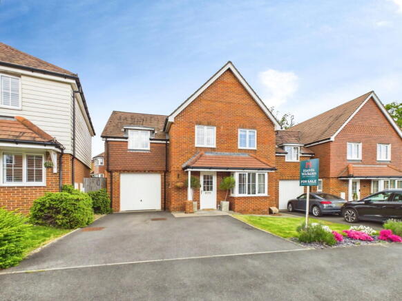 4 bed property, in Roman Lane, £600,000