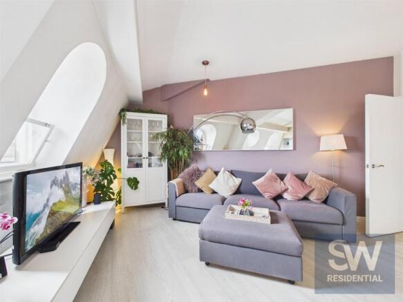1 bed property, in Harewood Street, £195,000
