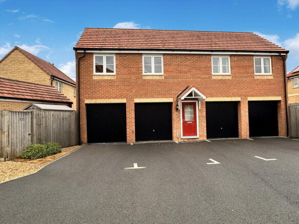 2 bed property, in Stud Road, £210,000