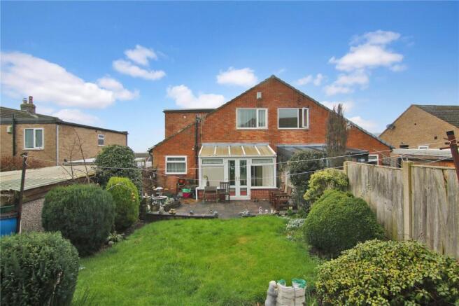 3 bed property, in Craven Avenue, £250,000