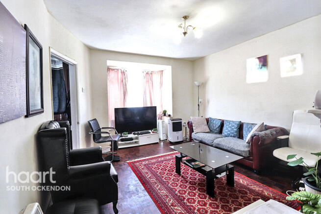 3 bed property, in Usk Road, £350,000