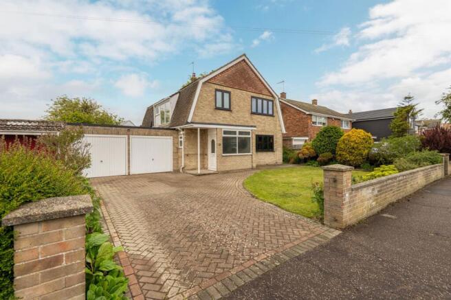 3 bed property, in Bately Avenue, £475,000