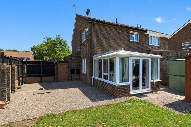 1 bed property, in Jellicoe Drive, £235,000