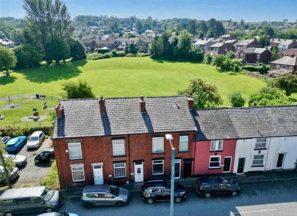 3 bed property, in Stockport Road, £210,000