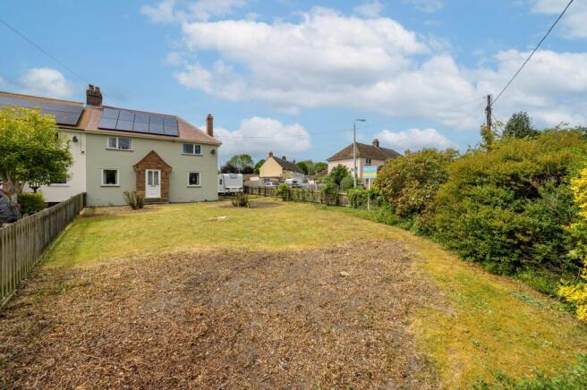 3 bed property, in Church Meadow, £280,000