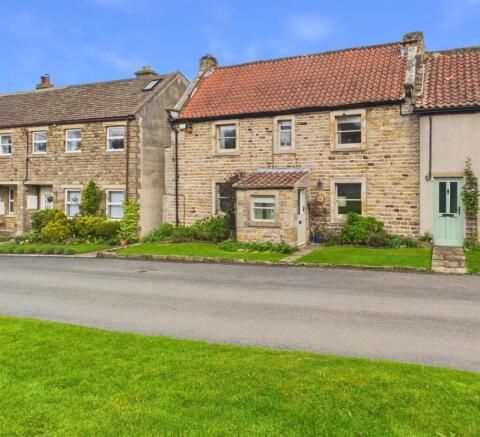 4 bed property, in Moor View, £629,950