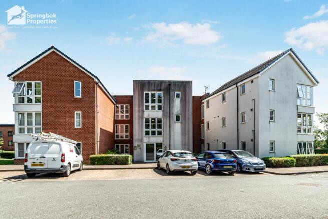 1 bed property, in Beech Court, £160,000