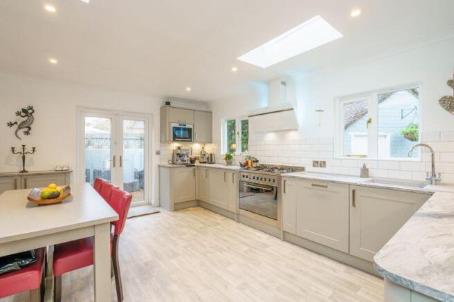 3 bed property, in Velyn Avenue, £519,950