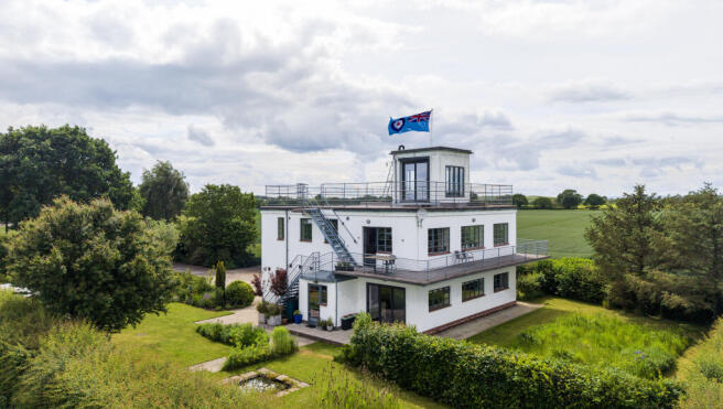 4 bed property, in The Control Tower, £900,000