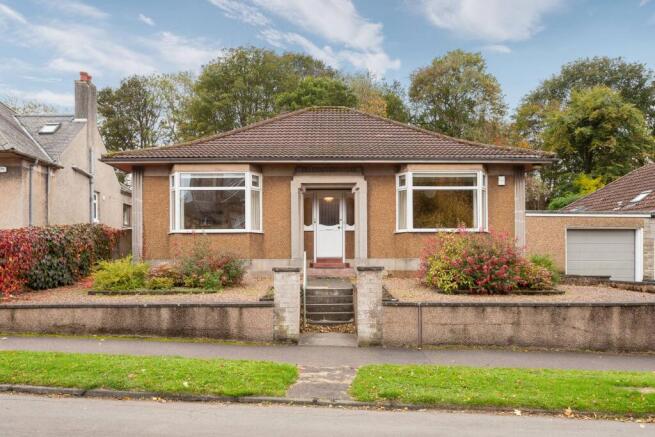 3 bed property, in Balwearie Gardens, £355,000