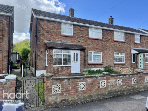 3 bed property, in Ashcroft, £325,000