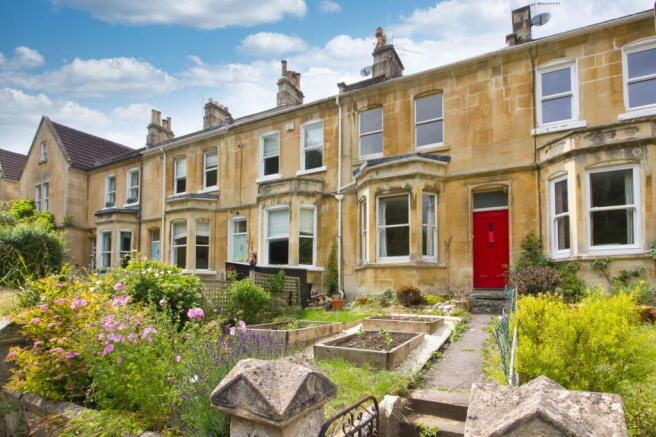 3 bed property, in Southville Terrace, £475,000