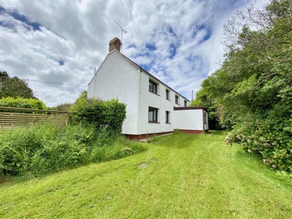4 bed property, in Llanteg, £590,000
