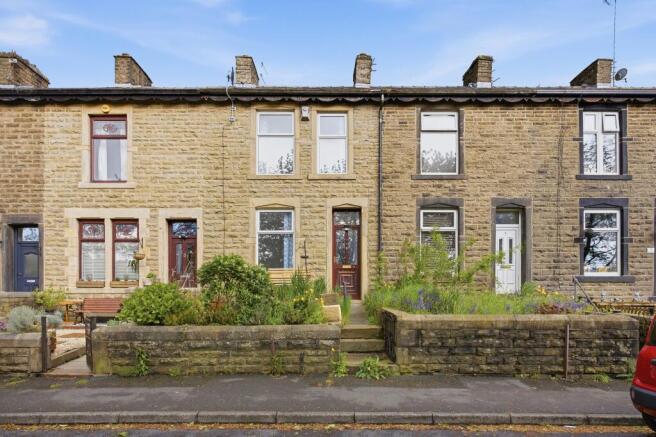 2 bed property, in Fern Terrace, £139,950