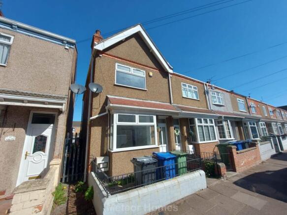 2 bed property, in Fairmont Road, £75,000