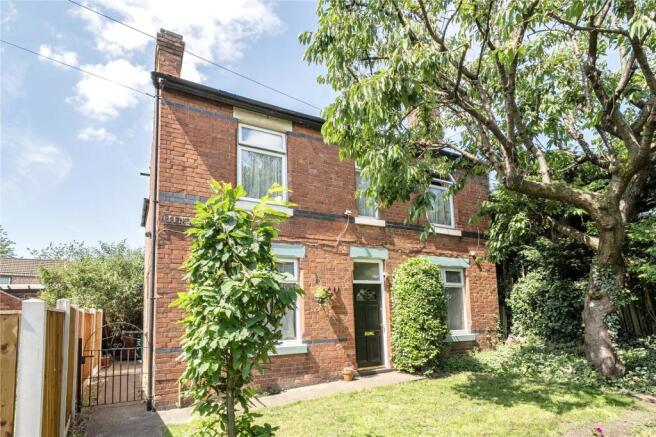 3 bed property, in Grenfell Terrace, £260,000