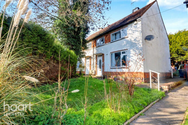 3 bed property, in Netherhall Road, £260,000
