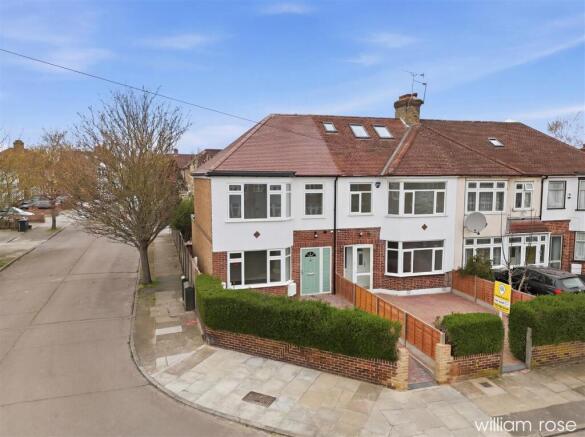 3 bed property, in Norfolk Road, £549,995