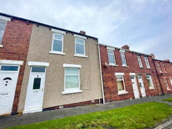 3 bed property, in Charles Street, £52,000