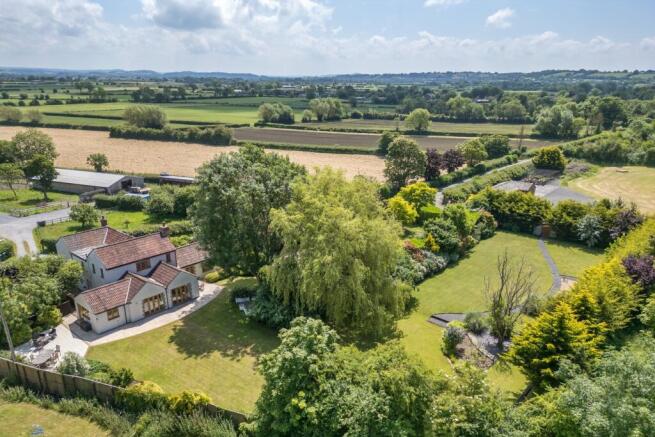 5 bed property, in Cheddar Road, £1,195,000