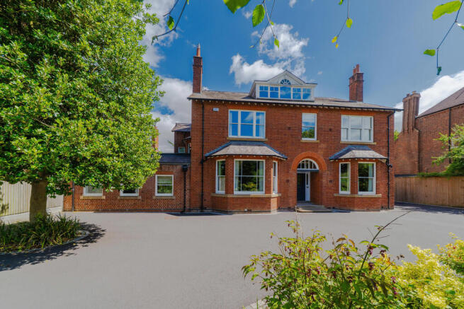 6 bed property, in Farquhar Road, £2,995,000