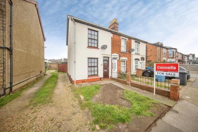 2 bed property, in Derby Road, £200,000