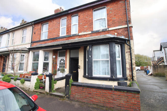 2 bed property, in Lune View, £125,000