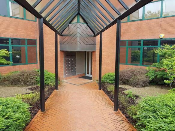 2 bed property, in 426 Avebury Boulevard, £235,000