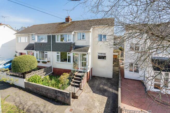 3 bed property, in Windsor Avenue, £240,000
