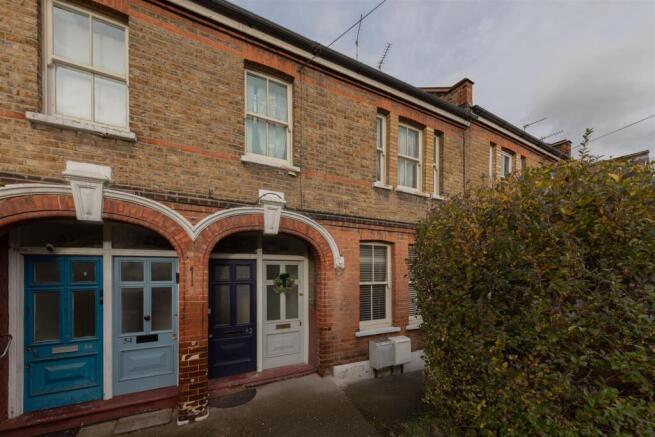 2 bed property, in Leucha Road, £465,000