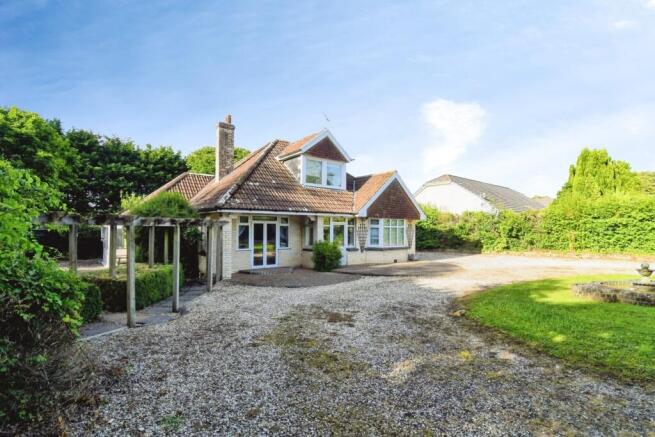 3 bed property, in Umberleigh EX37, £620,000