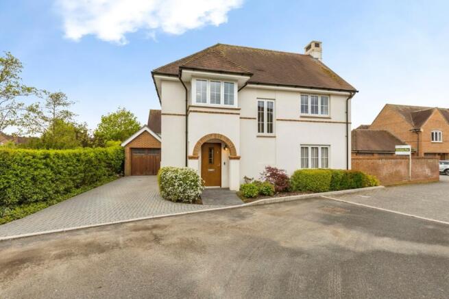 3 bed property, in Rushy Field, £550,000
