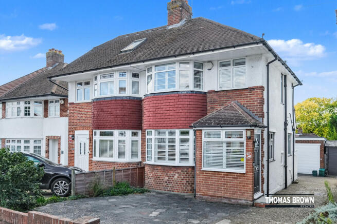 3 bed property, in Northlands Avenue, £500,000