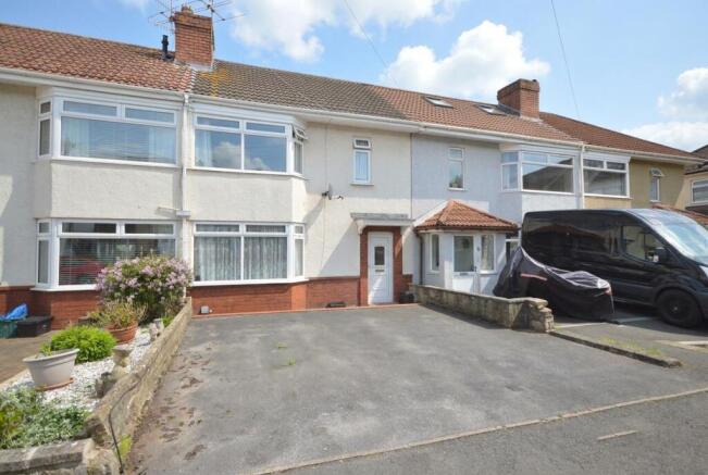 3 bed property, in Birchdale Road, £325,000