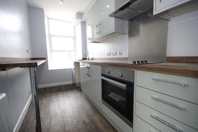 1 bed property, in Flat at High St West, £107,500