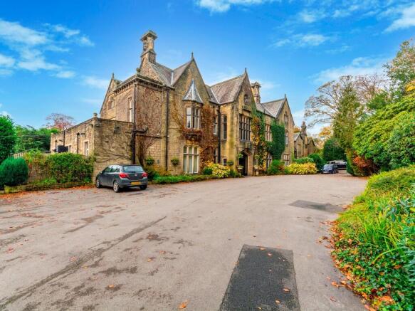 20 bed property, in Oakwood Hall Hotel, £1,250,000