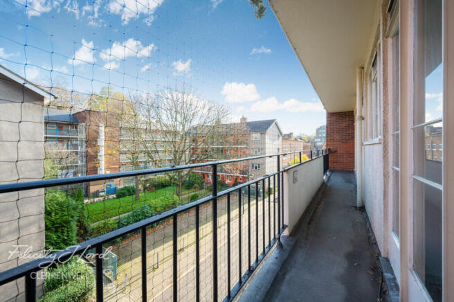 2 bed property, in Judd Street, £499,950