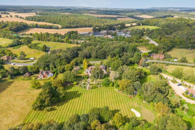 6 bed property, in Cadmore End, £2,295,000