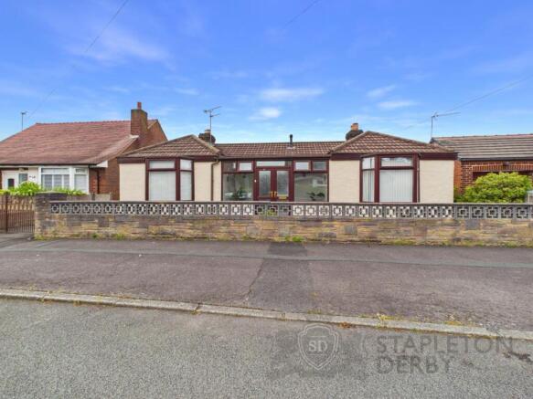 2 bed property, in Fairclough Road, £290,000